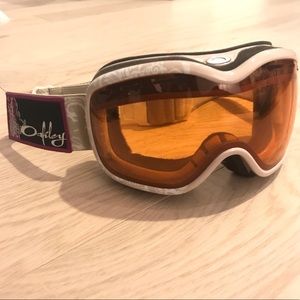 Women’s Oakley Snow goggles